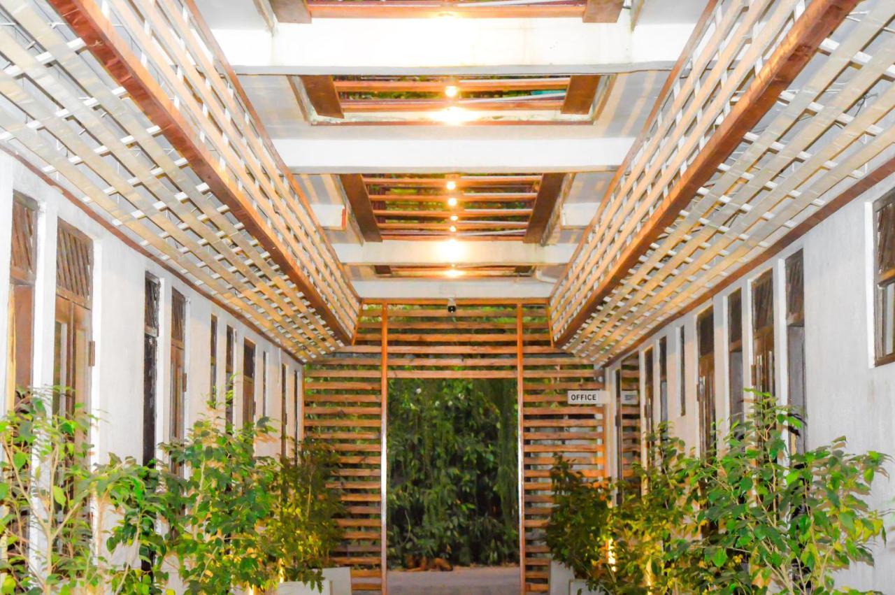 Cinnamon Airport Residencies Katunayaka Bagian luar foto