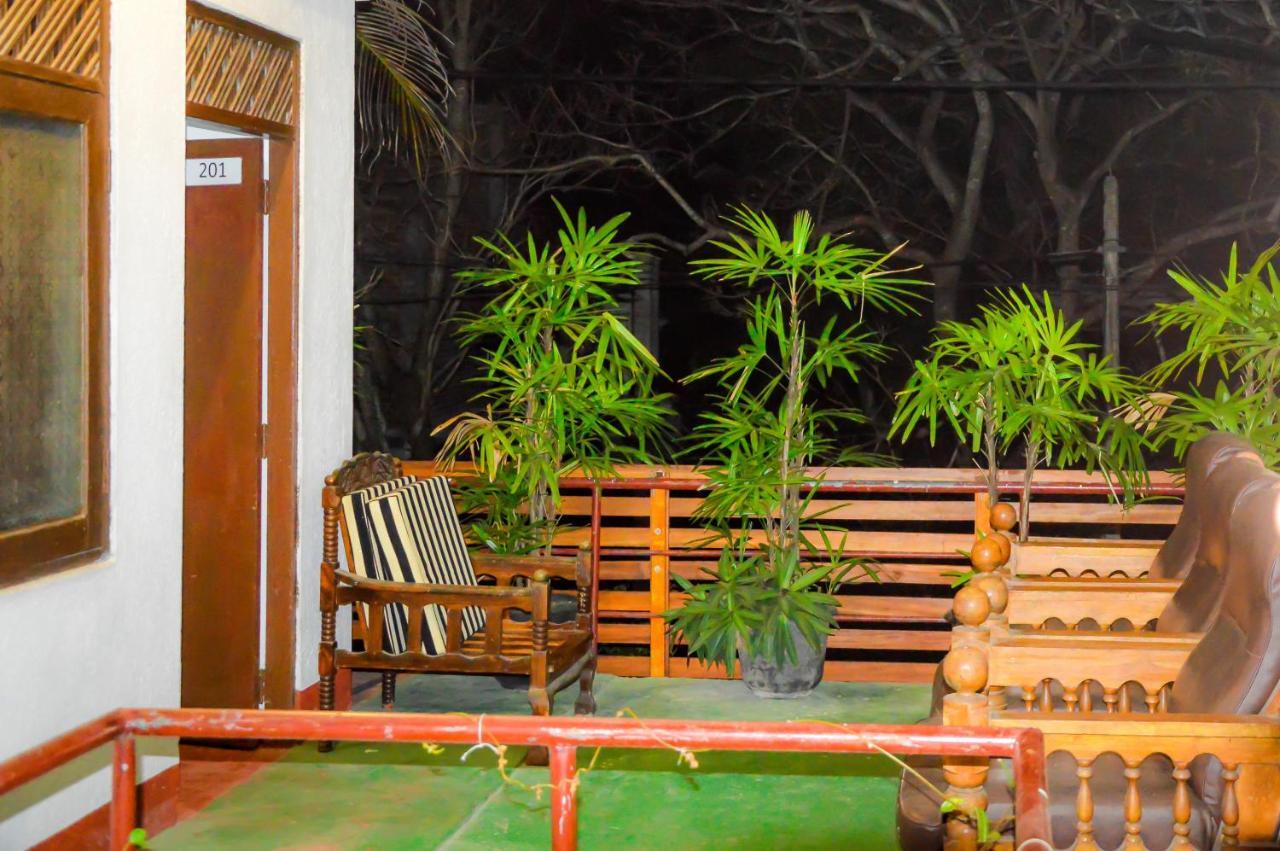 Cinnamon Airport Residencies Katunayaka Bagian luar foto