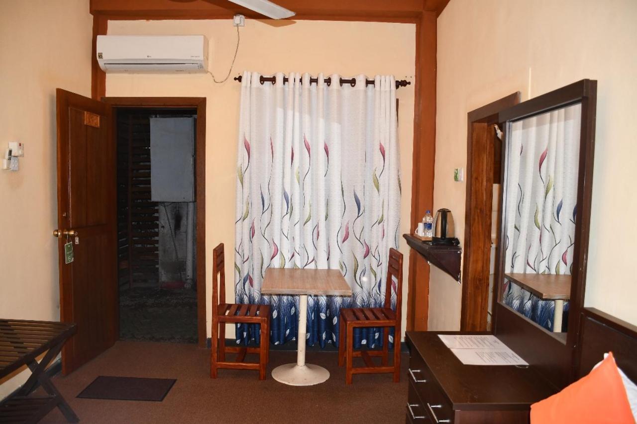 Cinnamon Airport Residencies Katunayaka Bagian luar foto